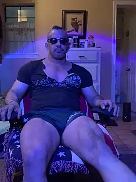 Snapshot of daddydonkey84 chatting on March 4, 6:30 am daddydonkey84 online show from March 4, 6:30 am