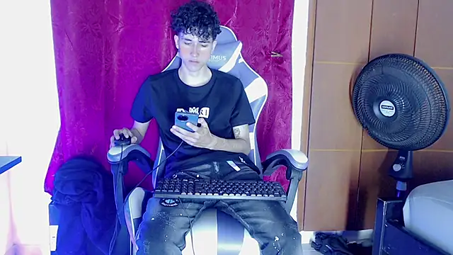 Johnny cagee  online show from February 16, 11:23 pm