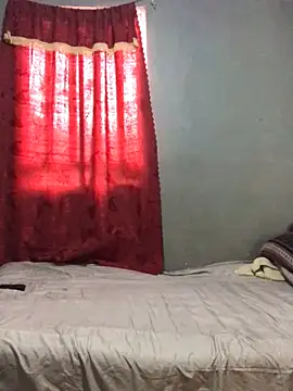 InstantPigweed online show from April 27, 11:25 pm