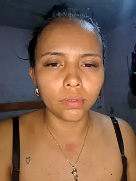 Snapshot of Daniela_Cruz_ chatting on February 10, 9:08 pm Daniela Cruz online show from February 10, 9:08 pm