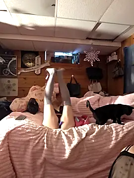 Snapshot of BeautifulFire23 chatting on February 2, 6:06 pm BeautifulFire23 online show from February 2, 6:06 pm