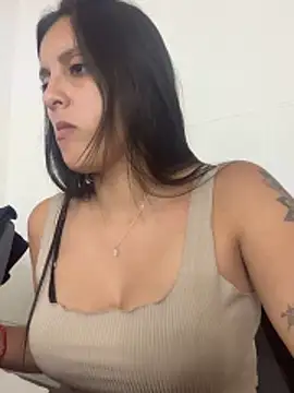 Snapshot of Jimena_luvv chatting on February 15, 3:36 am Jimena luvv online show from February 15, 3:36 am