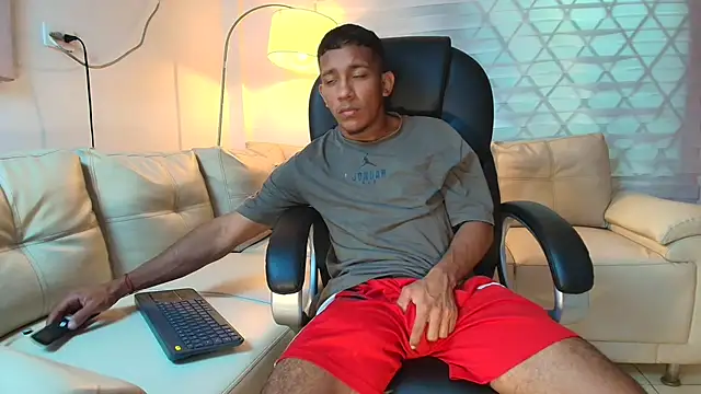 ricky spensar23cm  online show from April 8, 2:00 am