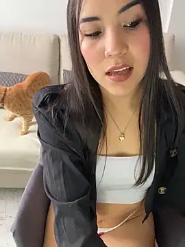 Snapshot of Mayka_sex chatting on March 4, 4:35 pm Mayka sex online show from March 4, 4:35 pm