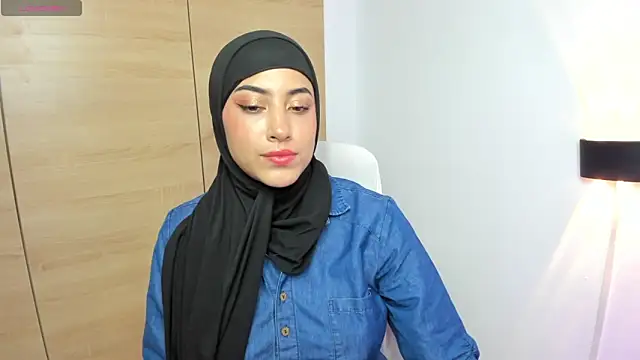 LAY LA  online show from February 13, 10:06 pm