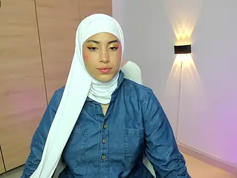 LAY LA  online show from March 26, 9:09 pm