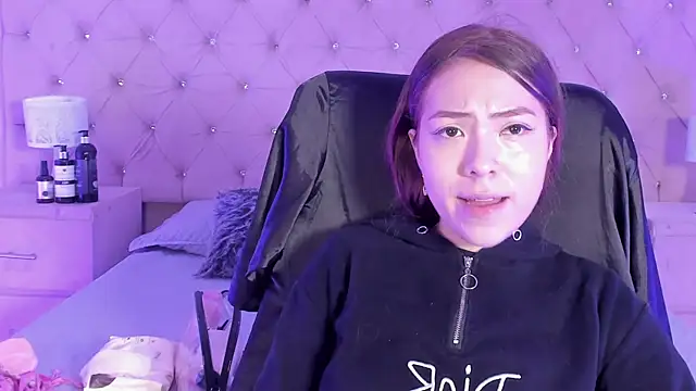 lizzyrossie online show from February 12, 12:55 pm