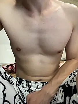 llkiki online show from April 13, 4:51 am