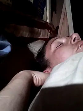 Snapshot of nighttimebutterfly chatting on March 3, 7:14 am nighttimebutterfly online show from March 3, 7:14 am