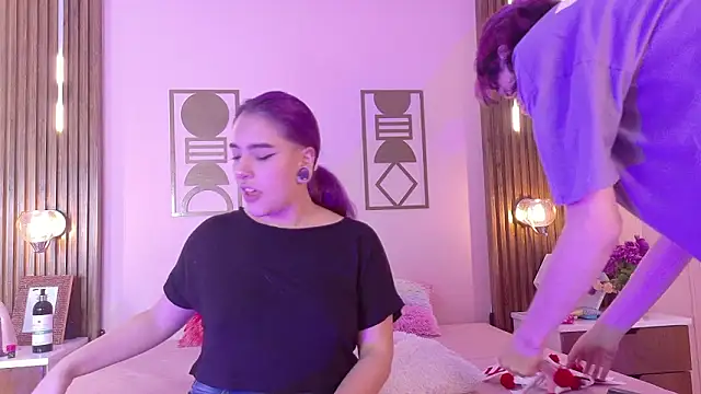 Snapshot of Hanna-Winchester chatting on February 14, 4:42 am Hanna-Winchester online show from February 14, 4:42 am