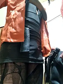 veronicatvcroosleather online show from February 12, 7:47 am