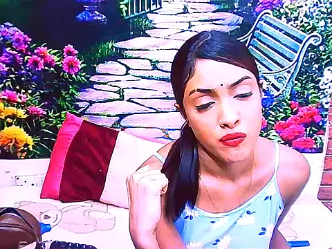 IndianPretty14u2Luv online show from April 15, 7:58 pm