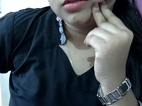 Snapshot of Cute_Aliyaa chatting on April 26, 11:52 am Cute Aliyaa online show from April 26, 11:52 am
