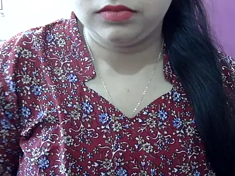 Snapshot of Cute_Aliyaa chatting on April 27, 9:40 am Cute Aliyaa online show from April 27, 9:40 am