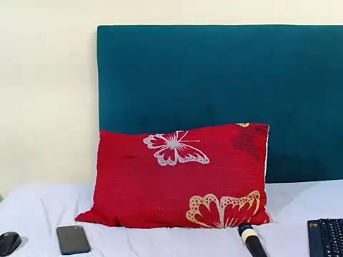 Snapshot of FreakyMelanin18 chatting on February 17, 10:45 am FreakyMelanin18 online show from February 17, 10:45 am