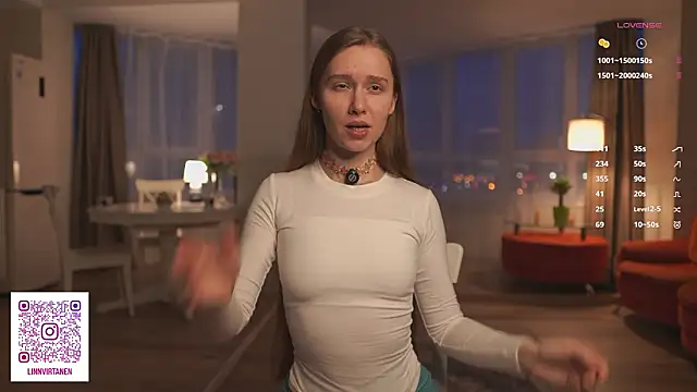 Snapshot of SharaNewbern chatting on February 23, 1:41 pm SharaNewbern online show from February 23, 1:41 pm