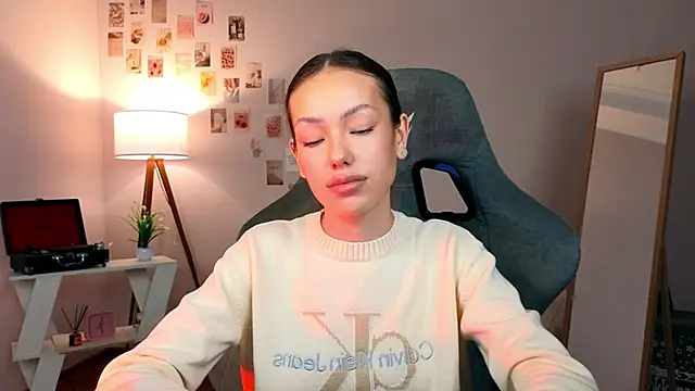 Snapshot of nexorine chatting on February 12, 1:17 pm nexorine online show from February 12, 1:17 pm