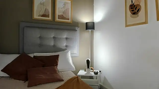 Snapshot of SalomeStorm_ chatting on March 4, 4:13 pm SalomeStorm online show from March 4, 4:13 pm