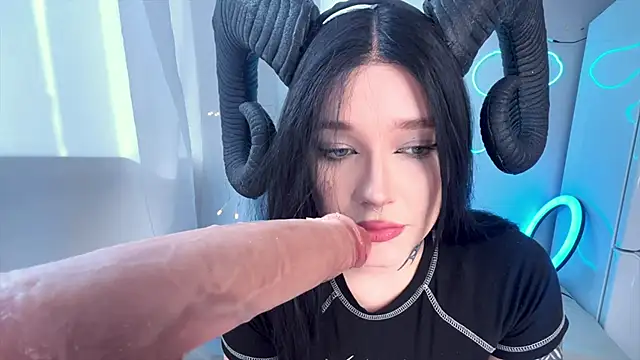 Morrigan Palmerr online show from March 24, 10:31 am