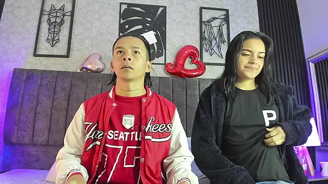 Snapshot of bliinkii_and_luka_ chatting on February 13, 12:56 pm bliinkii and luka online show from February 13, 12:56 pm