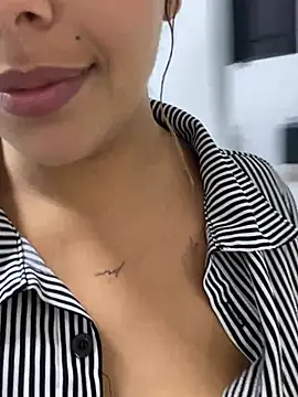 Snapshot of aryanseducao chatting on February 7, 8:34 pm aryanseducao online show from February 7, 8:34 pm