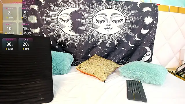 Snapshot of zanyx_ chatting on February 18, 3:30 pm zanyx online show from February 18, 3:30 pm