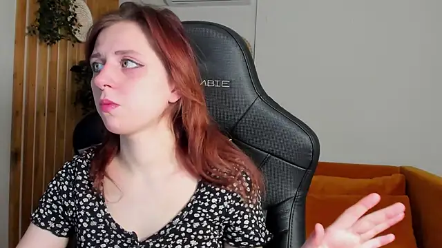 FreyaVey online show from February 6, 5:23 am