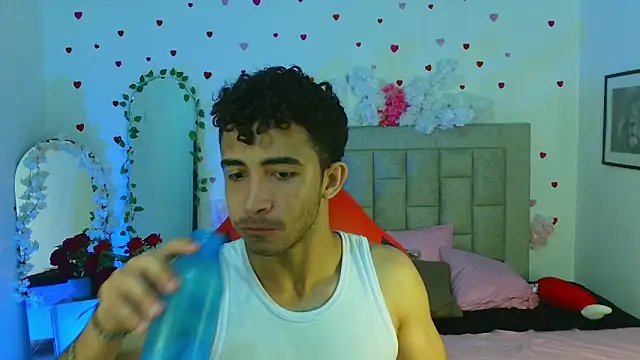 Caius fox online show from April 13, 11:27 am