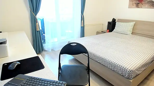 rickysun online show from April 3, 7:39 am