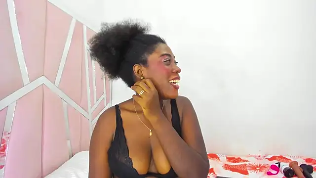 Snapshot of Dakkota_foxxx4 chatting on April 29, 6:14 pm Dakkota foxxx4 online show from April 29, 6:14 pm