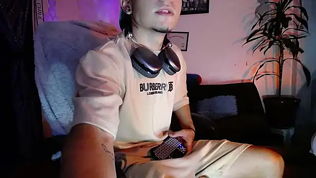 tiancam online show from April 8, 2:44 am