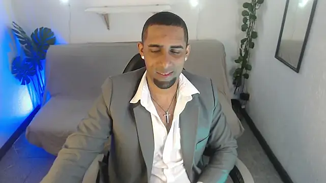 Snapshot of Paolo_Blaze chatting on February 24, 1:20 pm Paolo Blaze online show from February 24, 1:20 pm