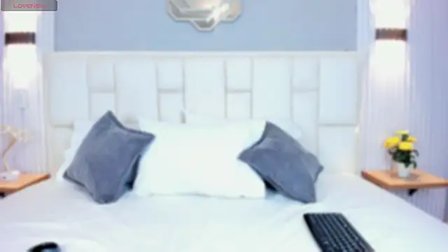 KataThonpson online show from March 11, 4:07 am