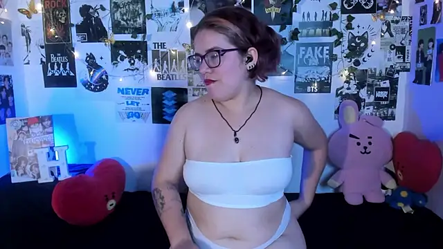 Snapshot of hellen_alexa chatting on February 27, 4:56 am hellen alexa online show from February 27, 4:56 am