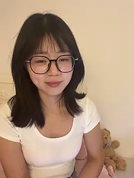 Snapshot of Nana-3 chatting on March 2, 4:03 pm Nana-3 online show from March 2, 4:03 pm