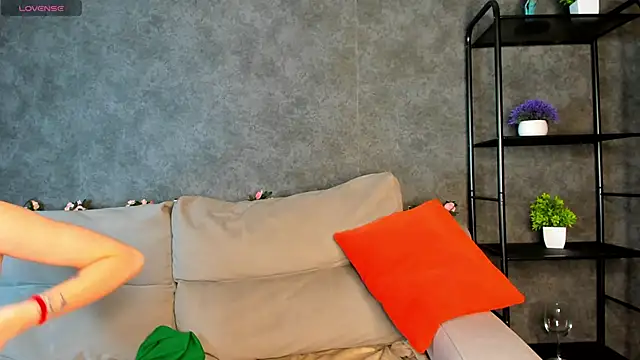 Patricia mil1er online show from February 11, 1:10 am