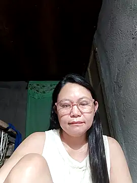 Snapshot of hotpinay_45 chatting on February 6, 7:06 pm hotpinay 45 online show from February 6, 7:06 pm
