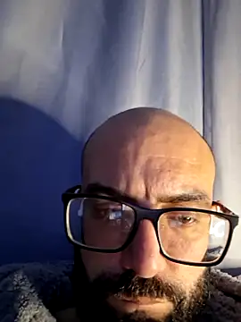 Robsonitj90 online show from June 7, 6:17 am