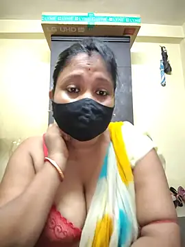 Curvy Trisha online show from June 11, 5:05 am