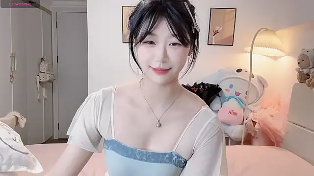 Luminous4173 online show from May 23, 12:42 pm