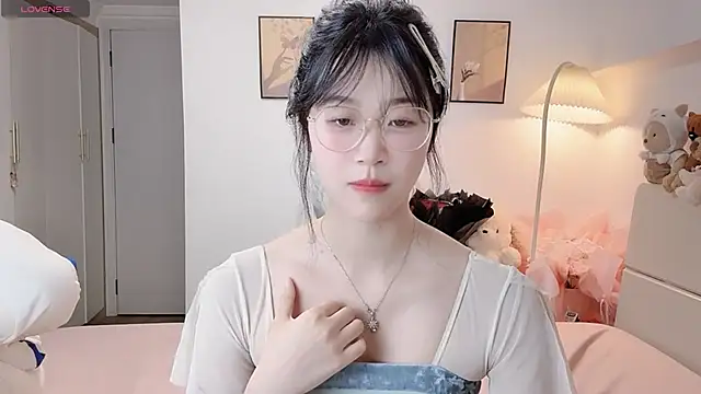 Luminous4173 online show from May 25, 12:55 pm