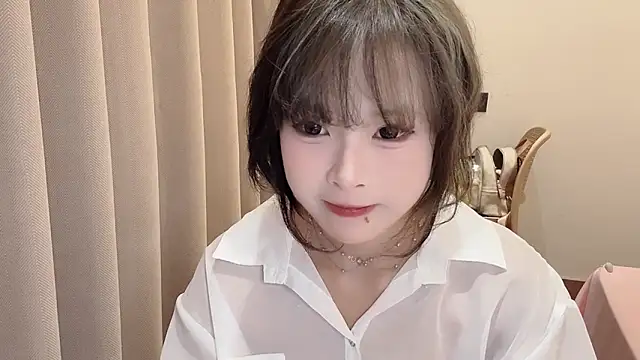 Snapshot of F-Yearn chatting on February 3, 11:04 am F-Yearn online show from February 3, 11:04 am