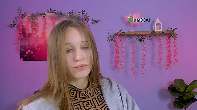 Snapshot of eira_mouse chatting on February 1, 9:52 am eira mouse online show from February 1, 9:52 am