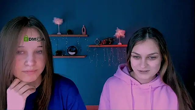 Snapshot of eira_mouse chatting on February 3, 9:47 am eira mouse online show from February 3, 9:47 am