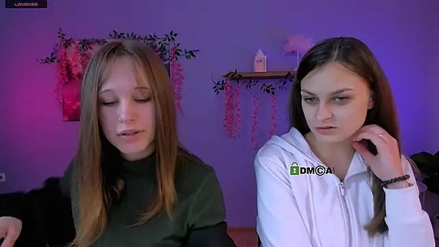 Snapshot of eira_mouse chatting on February 5, 1:05 pm eira mouse online show from February 5, 1:05 pm