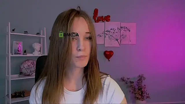 Snapshot of eira_mouse chatting on February 15, 9:41 am eira mouse online show from February 15, 9:41 am