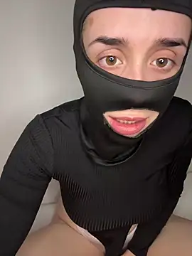 Snapshot of Mishelxxx2 chatting on February 5, 7:57 am Mishelxxx2 online show from February 5, 7:57 am