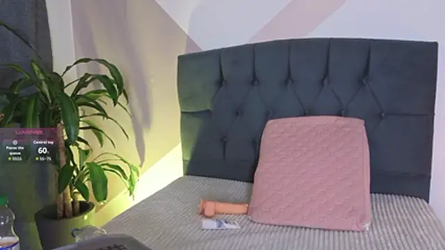 Snapshot of VictoriaKay_2 chatting on February 18, 12:56 pm VictoriaKay 2 online show from February 18, 12:56 pm