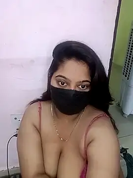Snapshot of Aliya_Hott chatting on May 4, 5:03 am Aliya Hott online show from May 4, 5:03 am