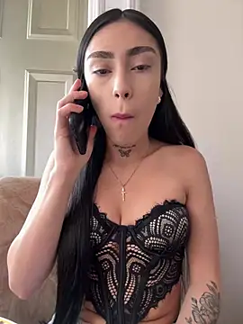 Bonny Eva online show from April 18, 7:07 pm